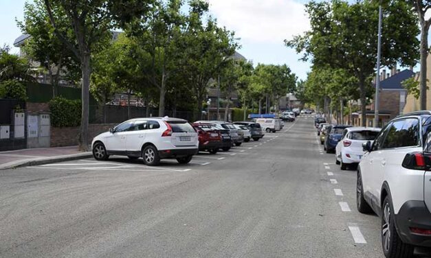 La calle Blas Cabrera suma 27 plazas más de aparcamiento al colocar una parte en batería