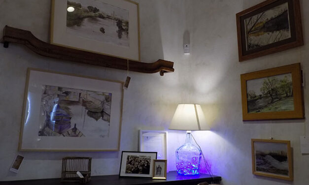 Cristina Galán atrapa la variedad cromática de humedales, ríos y mares en su nueva exposición de acuarelas ‘Va de agua’, hasta el 30 de junio en La Pajarería