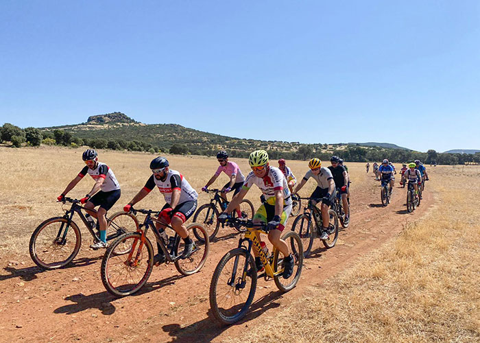 40 ciclistas en la ruta promocional del Geoparque, entre Almodóvar y Villamayor
