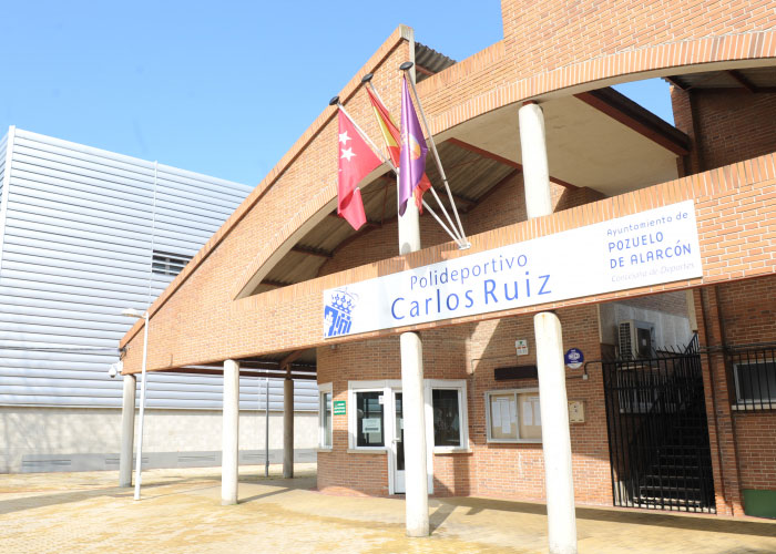 El Gobierno municipal renovará el césped artificial del campo de fútbol 7 del polideportivo Carlos Ruiz