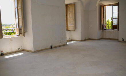 Nuevo solado de piedra caliza en las estancias contiguas a la capilla del Palacio del Infante D. Luis