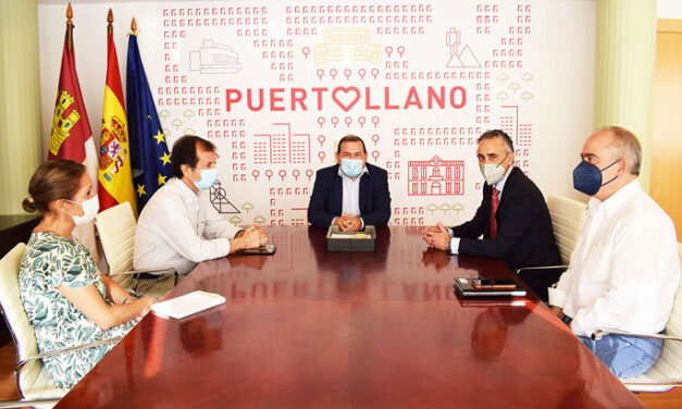 Adolfo Muñiz ofrece su disposición a apoyar y dinamizar la actividad empresarial y comercial