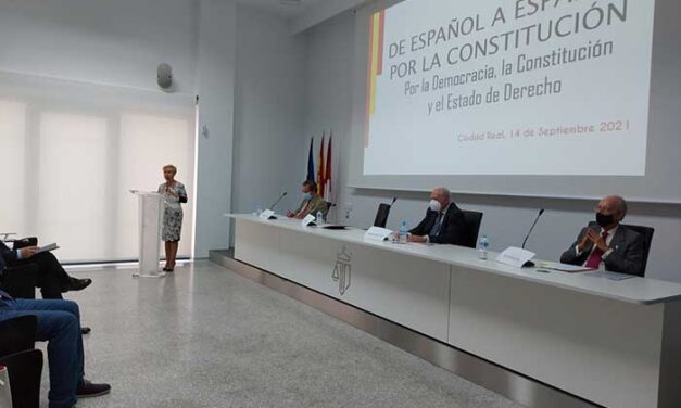 Ciudad Real conoce la iniciativa ‘De Español a Español por la Constitución’