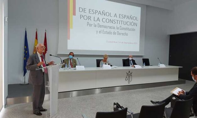 Ciudad Real conoce la iniciativa ‘De Español a Español por la Constitución’