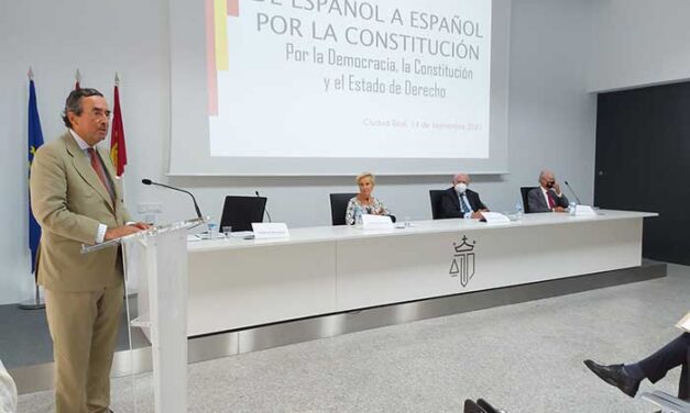 Ciudad Real conoce la iniciativa ‘De Español a Español por la Constitución’