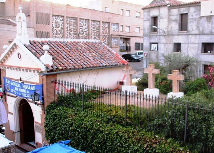 La cofradía de las Angustias de La Solana compra una casa para el guardapasos y espera permiso para arreglar la ermita