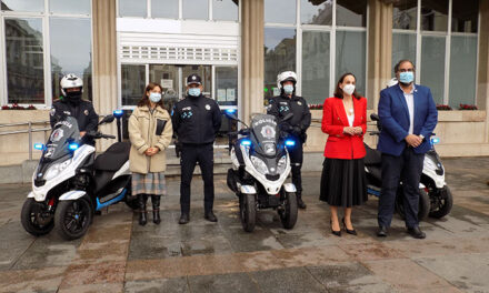 La Policía Local a la vanguardia, con nuevas motocicletas de tres ruedas suministradas por Hobby Moto Adventure