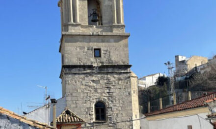 El Ayuntamiento de Martos suscribe el contrato para la ejecución de la II fase de restauración de la Torre Campanario de Santa Marta