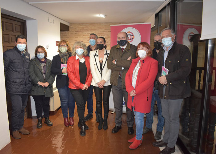 La Asociación de Amigos de la Pintura y el Arte Manuel López-Villaseñor inaugura una exposición solidaria a favor de la Asociación SFC-SQM