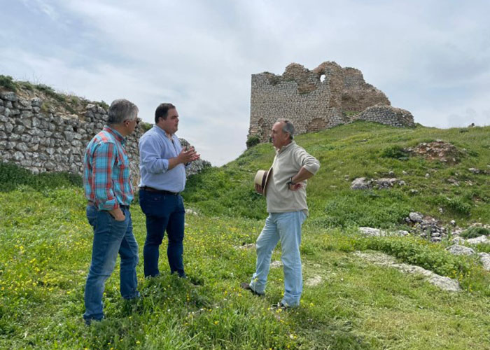 La UJA avanza en los trabajos para consolidar la Fortaleza Alta de La peña
