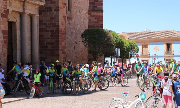 Deporte y solidaridad se mezclaron en el XXX Día de la Bicicleta