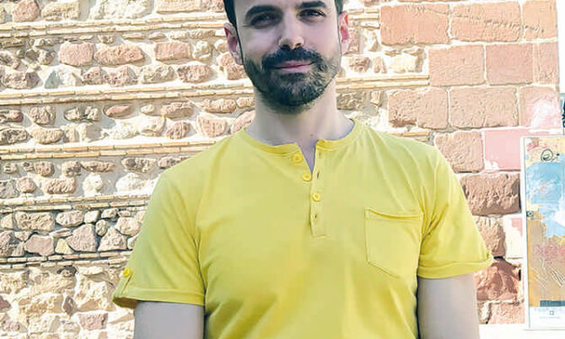Hugo de La Riva, realizador audiovisual, escritor, guionista, productor y director de cine