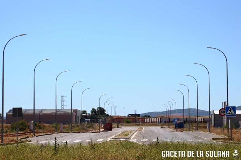 El Ayuntamiento de La Solana cede el terreno para dar luz definitiva al parque empresarial