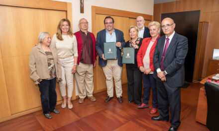 El Ayuntamiento renueva la concesión a la Asociación de Mayores de Boadilla de la subvención de 150.000 euros