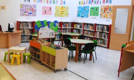 La biblioteca Pública de Valdepeñas realiza este verano diversos talleres infantiles y juveniles