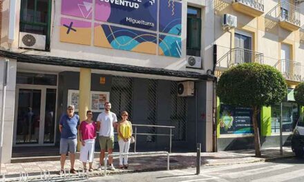 El Centro Joven de Miguelturra ya cuenta con el primer aparca patinetes de la localidad
