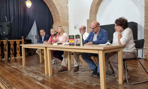 Irla asiste a la presentación de ‘Emilio y la II República’, la nueva novela de Héctor Huertas