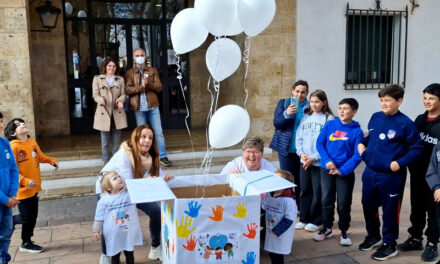 Los escolares de Argamasilla de Alba reivindican el derecho a una infancia en paz
