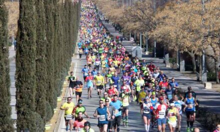 Deportes invita a participar como voluntario de la Media Maratón de Valdepeñas