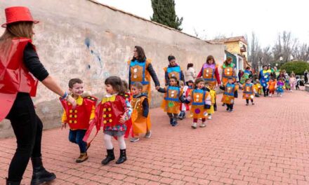 La Escuela Infantil Municipal Alba celebra el Carnaval con un desfile inspirado en ‘El Circo’
