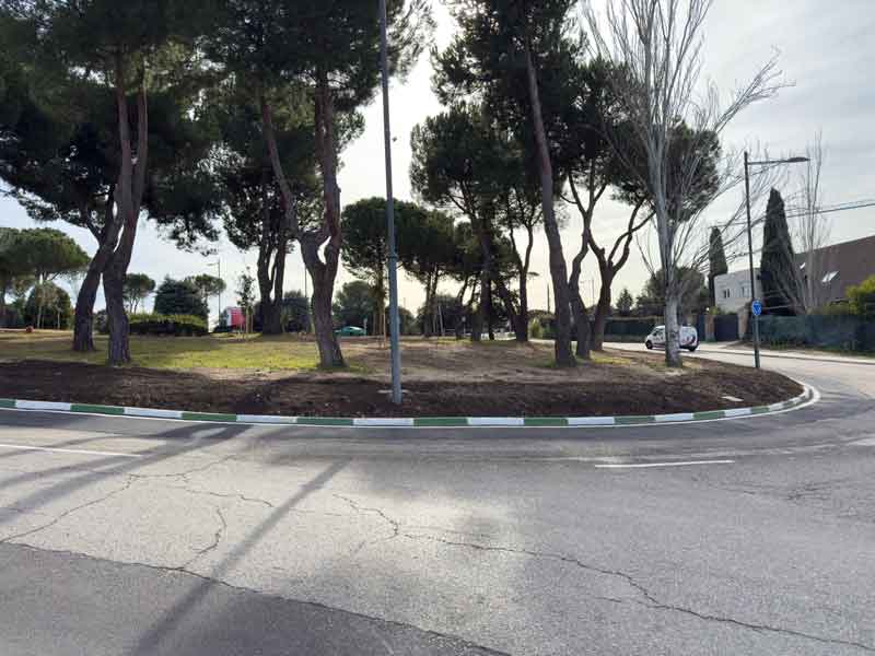 Finalizan las obras realizadas en la glorieta Alcalde Fabra para reordenar el tráfico y la seguridad vial