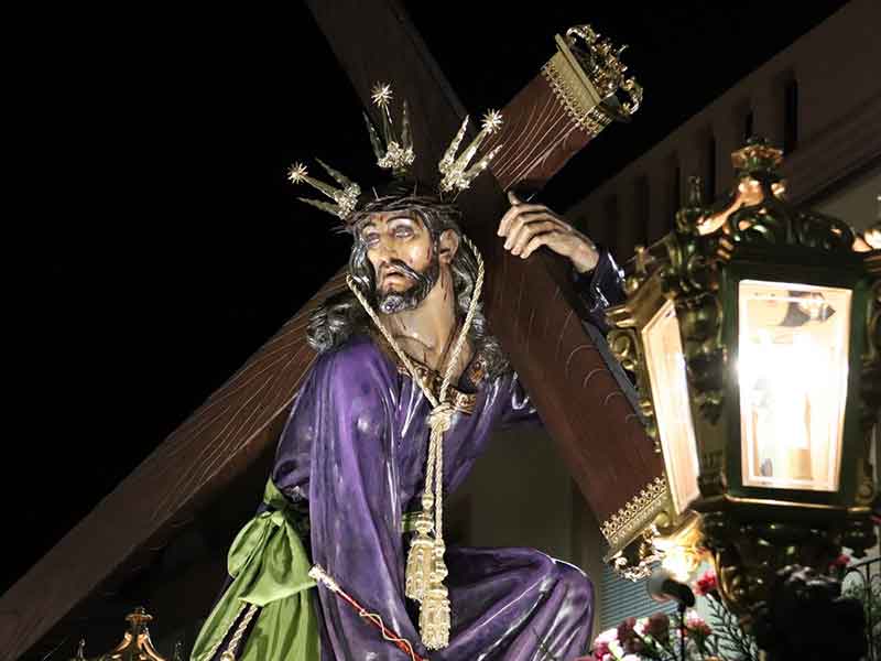 El traslado de la imagen de Nuestro Padre Jesús del Perdón da paso al primer fin de semana de las fiestas patronales