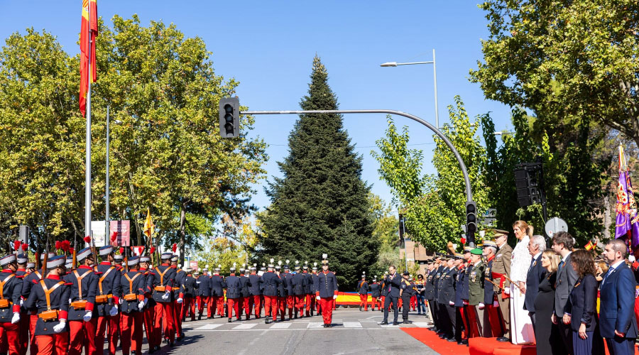 Pozuelo de Alarcón se vuelca en el emotivo Homenaje a la Bandera, organizado con motivo de la Hispanidad