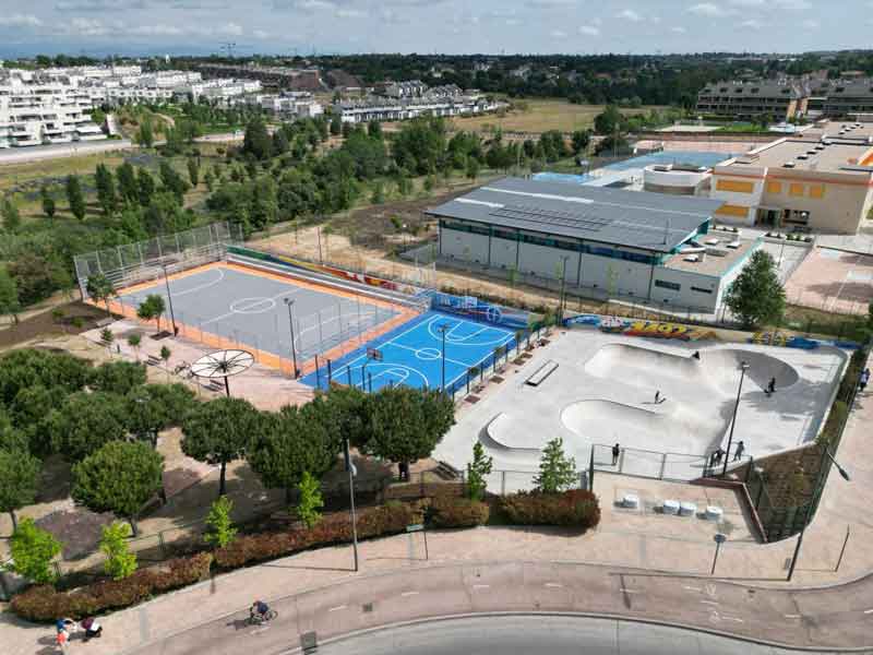 Inaugurada la nueva zona deportiva 1492, que incluye el segundo skatepark de Boadilla