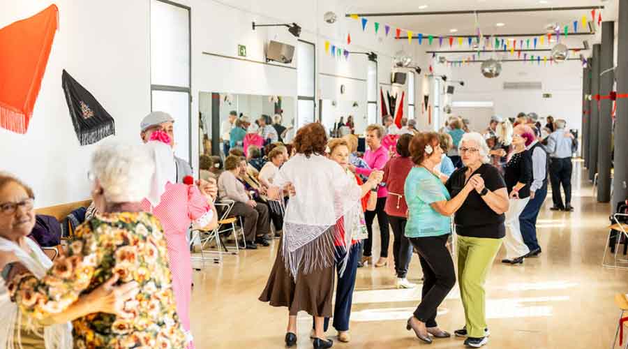 Baile con música en directo para los mayores de Pozuelo todos los domingos de julio