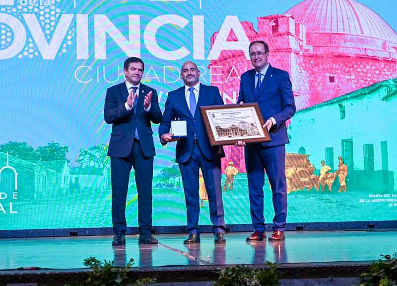 Julián Triguero, presidente del SCIS: “La Medalla de la Provincia es el reflejo de 40 años de compromiso”
