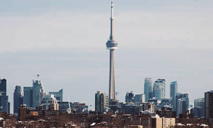 Hace 50 años (Junio 1976): Se inaugura la Torre CN