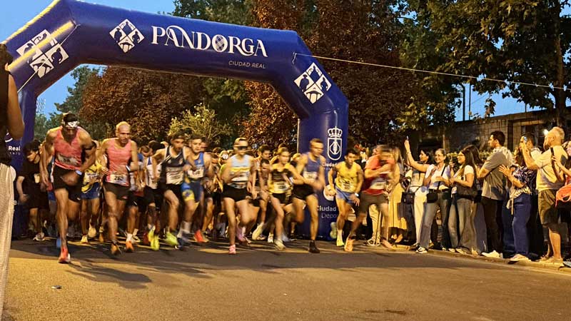 El estreno de la I Carrera Nocturna La Pandorga reunió a cerca de 1.300 corredores