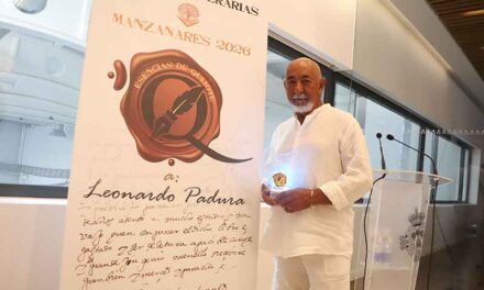 Leonardo Padura recibe en Manzanares el premio Esencia de Quijote 2026