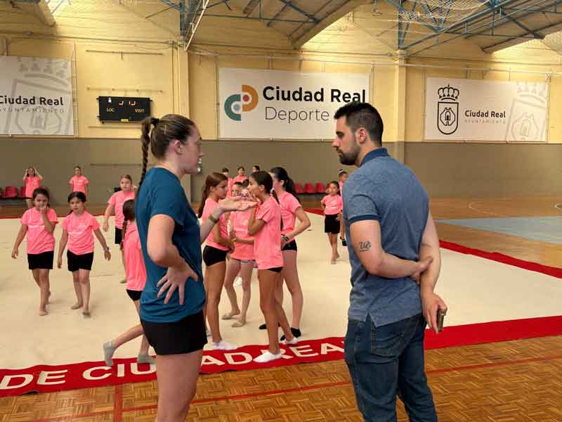 Más de 140 participantes inauguran los campus municipales de patinaje y gimnasia rítmica en Ciudad Real