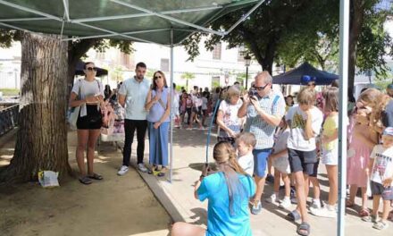 Los jardines del Prado bullen de actividad con la Feria Infantil de día