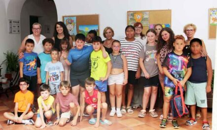 La Universidad Popular exhibe los trabajos de sus cursos de verano tras recuperar esta iniciativa