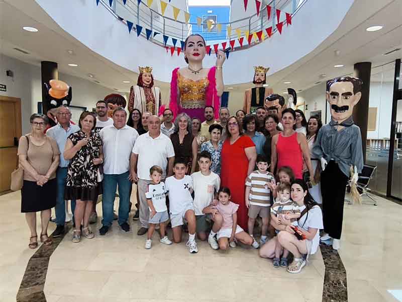 Campo de Criptana presenta el Gigante de Sara Montiel, un nuevo símbolo cultural para el municipio