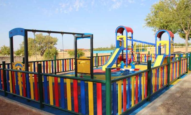 La Solana estrena una nueva zona infantil y recreativa en la Avenida de la Romería