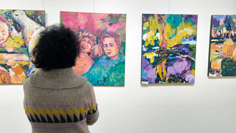 El Museo Elisa Cendrero acoge la exposición “La manifestación de la música en el color”
