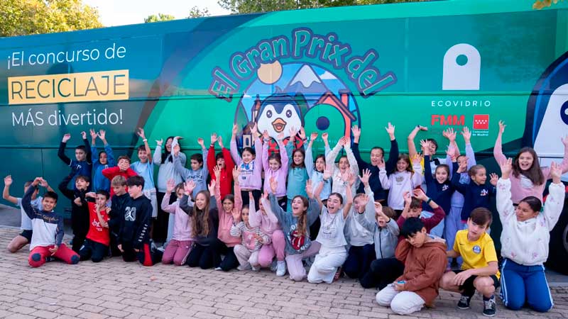 Alumnos de Pozuelo aprenden sobre reciclaje de vidrio